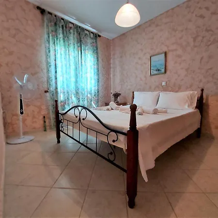 Elani Private Retreat - Villa Maria Garden Escape Villa *