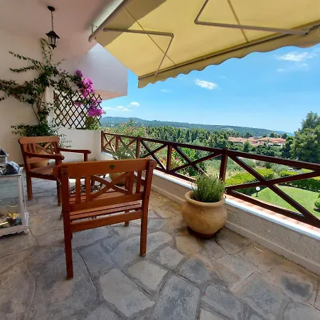Elani Private Retreat - Villa Maria Garden Escape *
