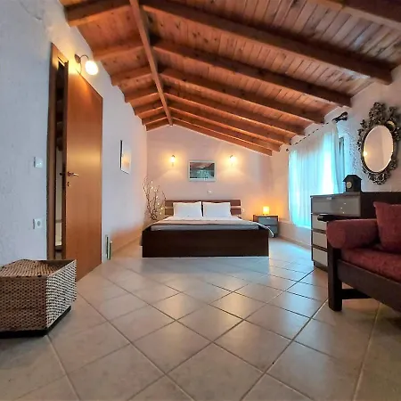 Elani Private Retreat - Maria Garden Escape *